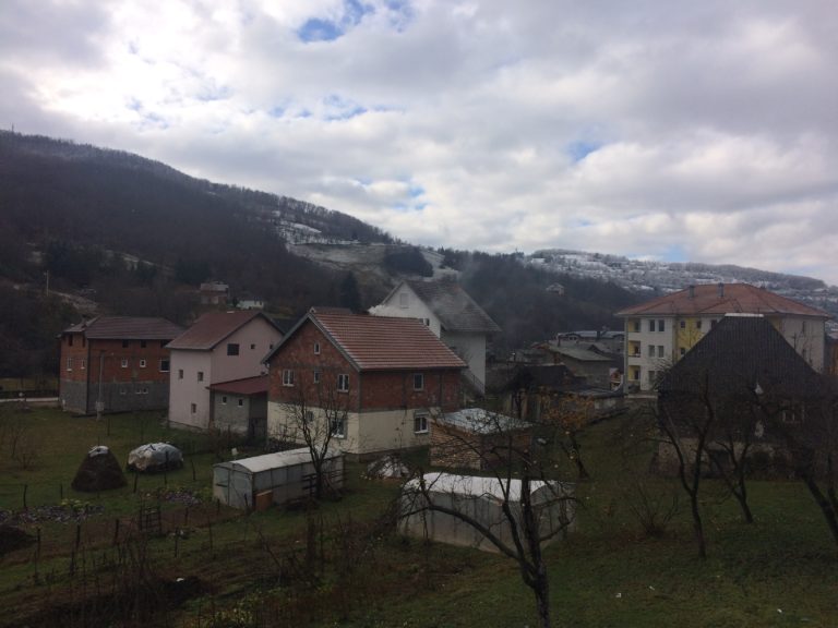 FOTO PRIČA: JESENJA RAZGLEDNICA PETNJICE